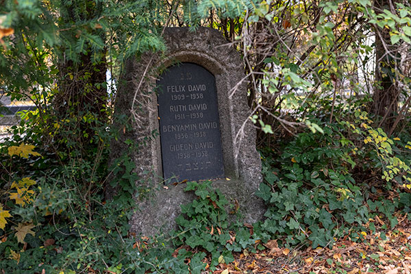 Gravestone for David family, Stuttgart